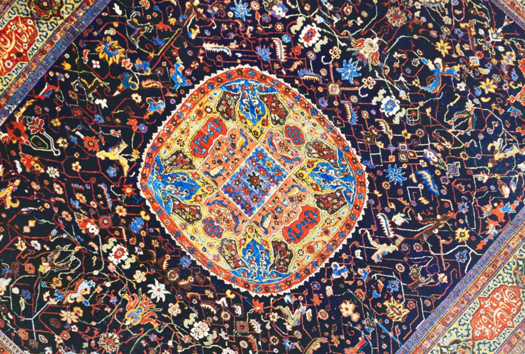 فرش سلطانآباد اراک با نقوش هندسی و گیاهی و کتیبه شرکت زیگلر